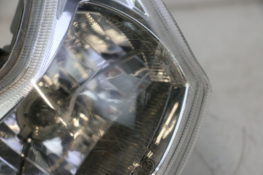 photo de VOORKOPLAMP PEUGEOT KISBEE 4T 50 (2010 - 2017) - Zoom op componenten