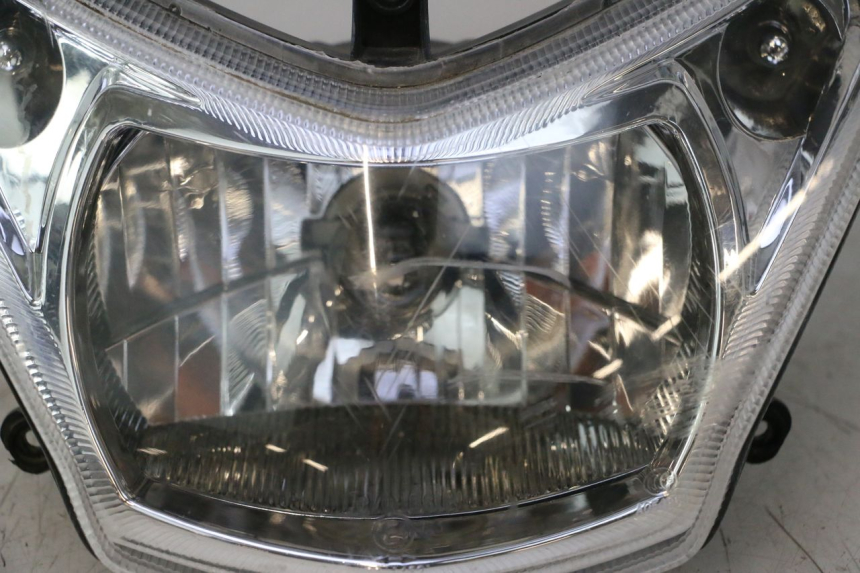 photo de VOORKOPLAMP PEUGEOT KISBEE 4T 50 (2010 - 2017) - Detailaanzicht