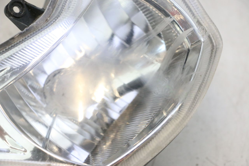 photo de VOORKOPLAMP PEUGEOT KISBEE 4T 50 (2018 - 2022) - Kenmerkende details