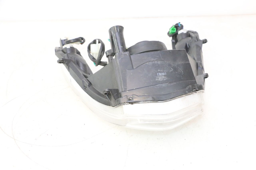 photo de VOORKOPLAMP PEUGEOT KISBEE 4T 50 (2023 - 2026) - Zoom op gebruiksstaat