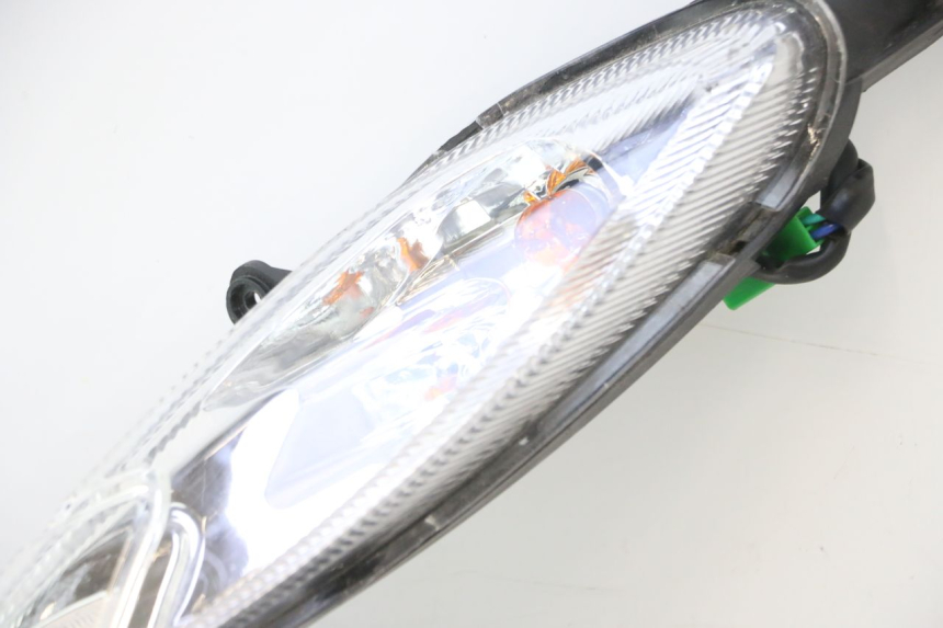 photo de VOORKOPLAMP PEUGEOT KISBEE 4T 50 (2023 - 2026) - Zoom op gebruiksstaat