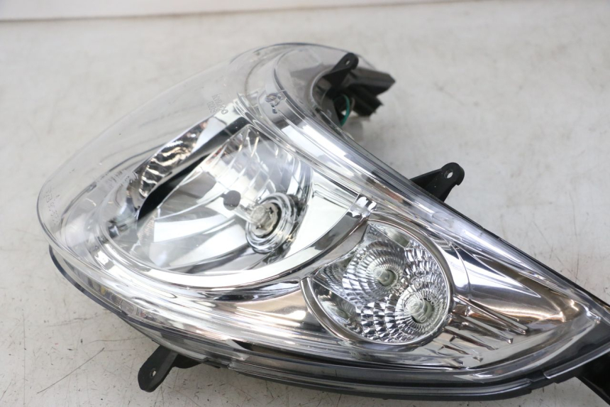 photo de VOORKOPLAMP KYMCO XCITING 500 (2007 - 2010) - Bevestigingspunten