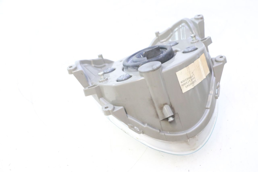 photo de KOPLAMP VOORZIJDE PIAGGIO LIBERTY IGET 4T 50 (2015 - 2020) - Bevestigingspunten