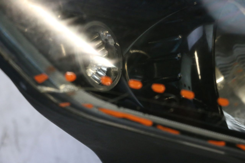 photo de VOORKOPLAMP PIAGGIO MP3 RL 250 (2006 - 2010) - Overzicht