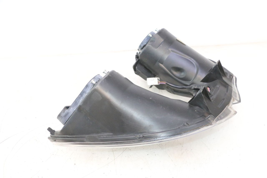 photo de VOORKOPLAMP PIAGGIO MP3 500 (2016 - 2018) - Kenmerkende details
