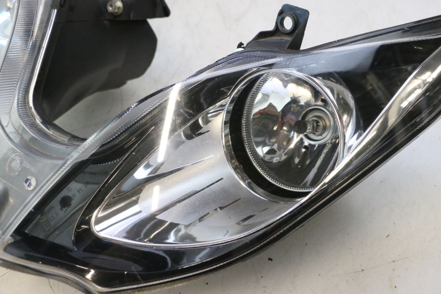 photo de VOORKOPLAMP PIAGGIO MP3 500 (2016 - 2018) - Technische close-up
