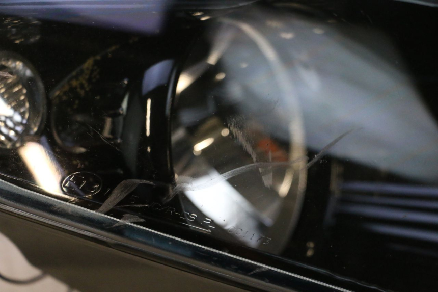 photo de VOORKOPLAMP PIAGGIO MP3 125 (2006 - 2014) - Detail van het onderdeel