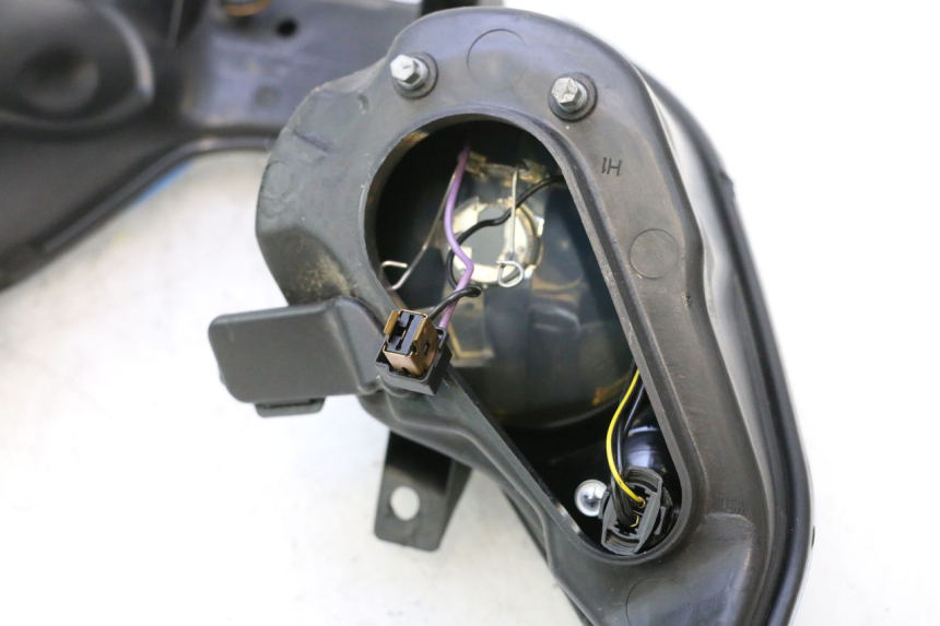 photo de VOORKOPLAMP PIAGGIO MP3 125 (2006 - 2014) - Markeringen en referenties