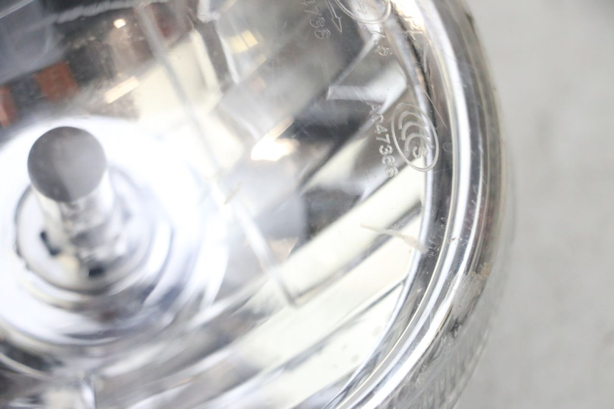 photo de VOORKOPLAMP JM MOTORS OLDIES GT 4T 50 (2018 - 2025) - Bevestigingspunten