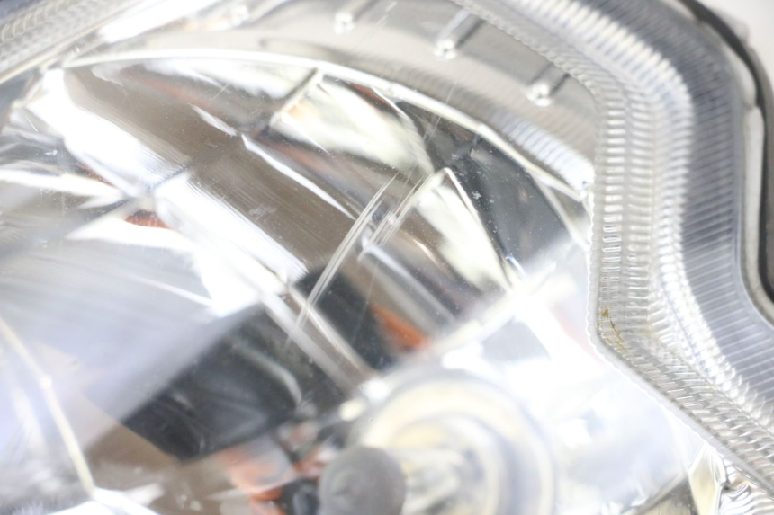 photo de VOORKOPLAMP SYM ORBIT 2 4T 50 (2008 - 2017) - Zoom op componenten