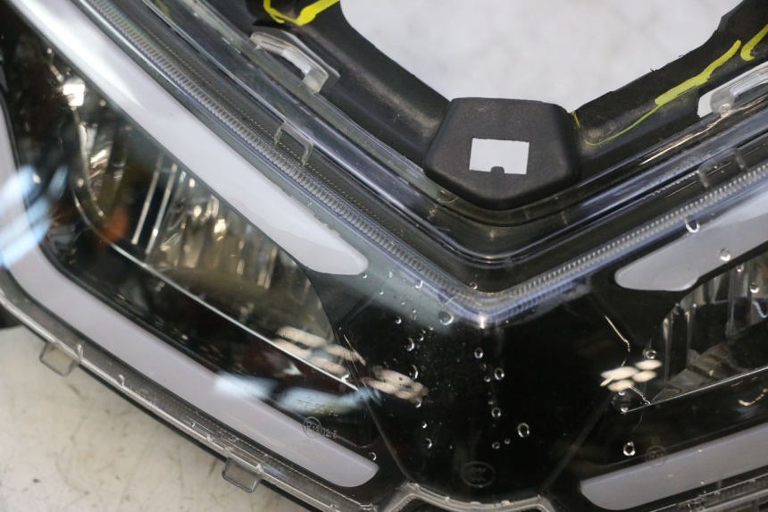 photo de VOORKNIPPERLICHT JM MOTORS R-MAX TECH 50 (2024 - 2026) - Bevestigingspunten