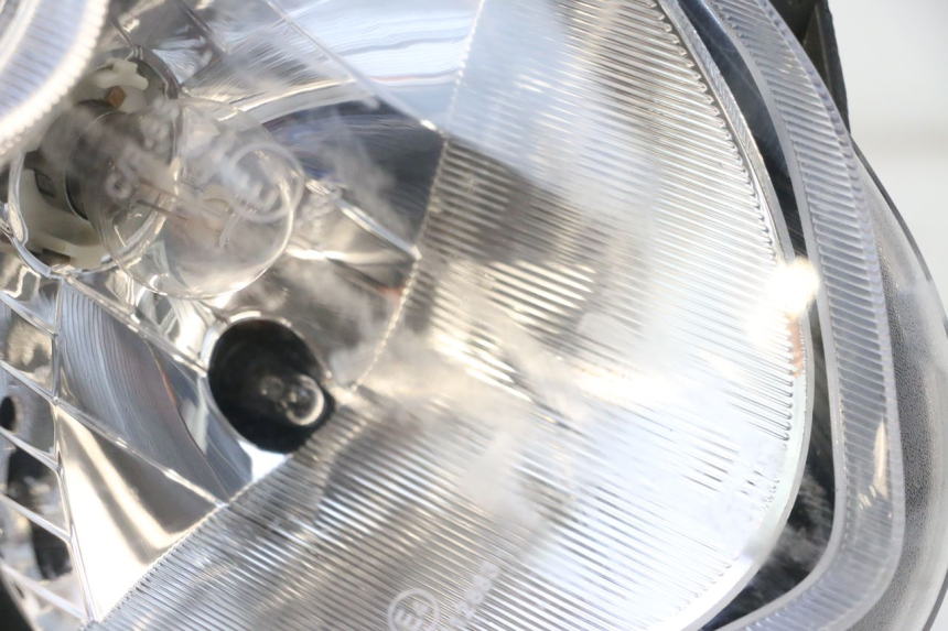 photo de VOORLAMP LAZIO RENO 50 (2016 - 2021) - Bevestigingspunten
