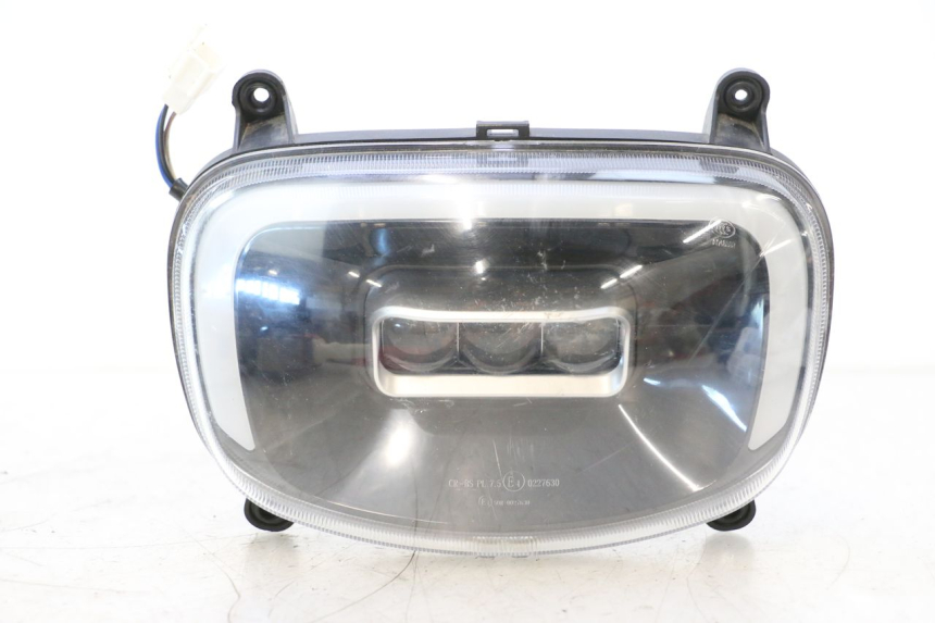 photo de VOORKOPLAMP BAIKU SAKURA 1 (2021 - 2025) - Hoofdaanzicht