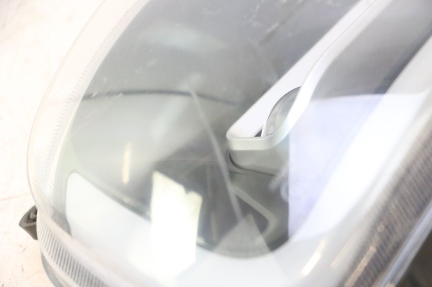 photo de VOORKOPLAMP BAIKU SAKURA 1 (2021 - 2025) - Gecontroleerd onderdeel