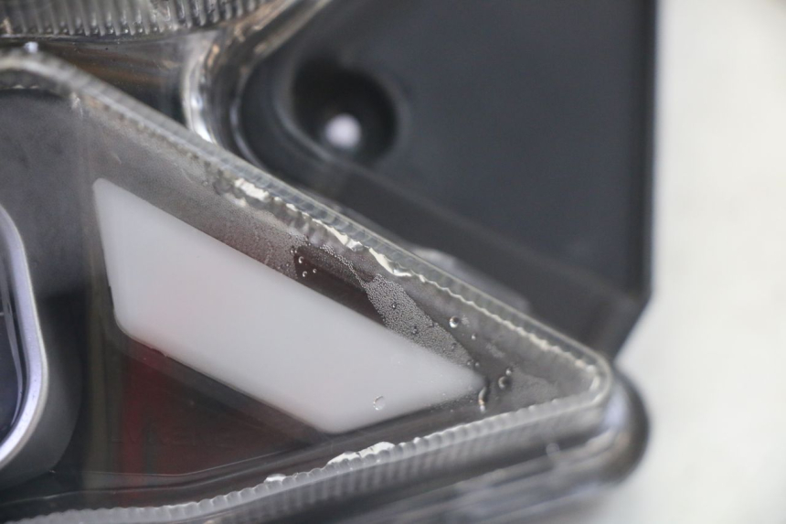 photo de VOORKOPLAMP JM MOTORS SANTANA EVO 50 (2024 - 2026) - Technische close-up