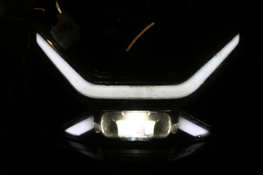 photo de VOORKOPLAMP JM MOTORS SANTANA EVO 50 (2024 - 2026) - Overzicht