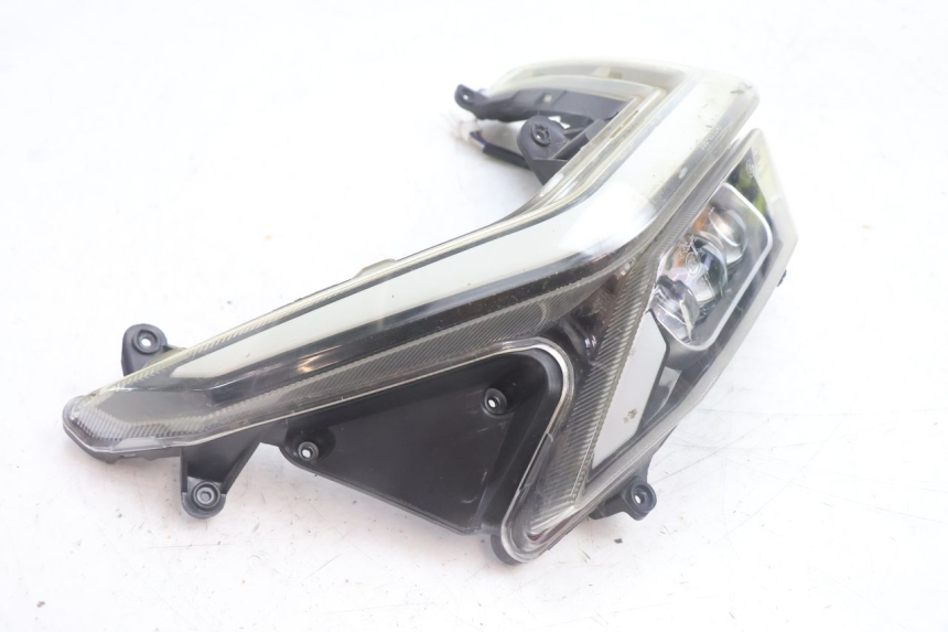 photo de VOORKOPLAMP JM MOTORS SANTANA EVO 50 (2024 - 2026) - Technische close-up