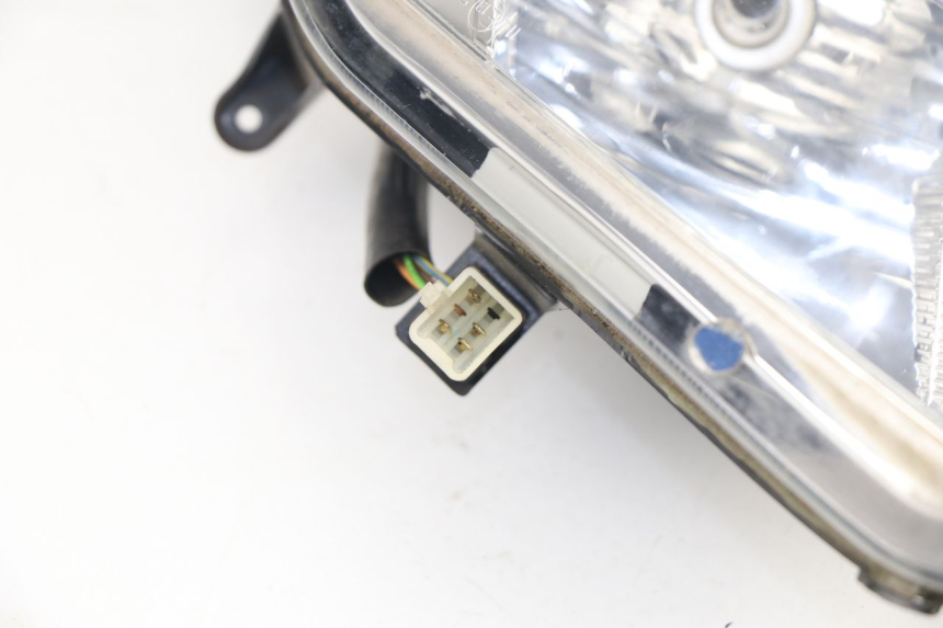 photo de VOORKOPLAMP PEUGEOT SATELIS COMPRESSOR K15 125 (2006 - 2009) - Markeringen en referenties