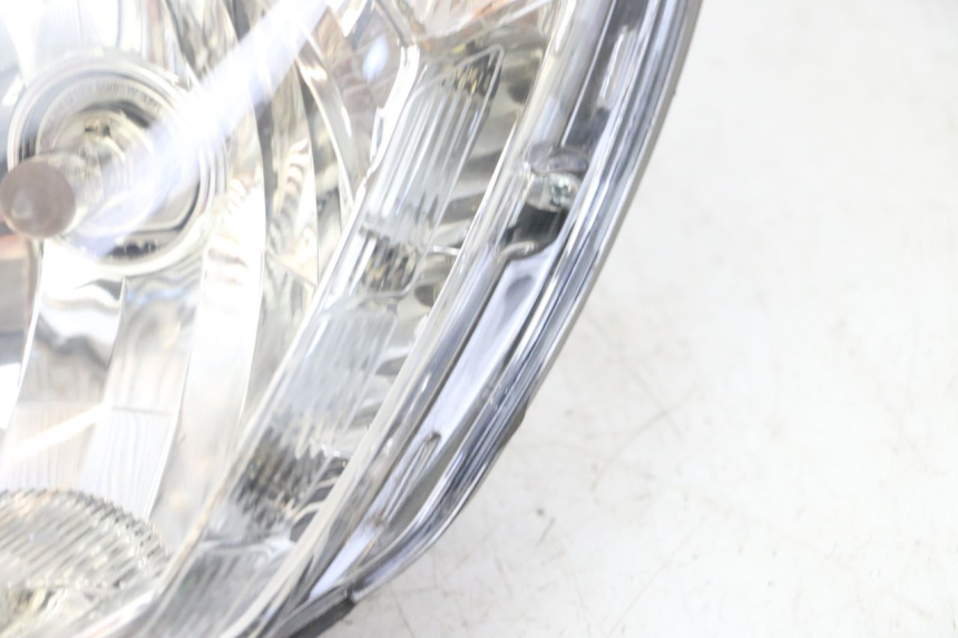 photo de KOPLAMP VOORZIJDE PEUGEOT SATELIS 125 (2013 - 2018) - Staat van het oppervlak