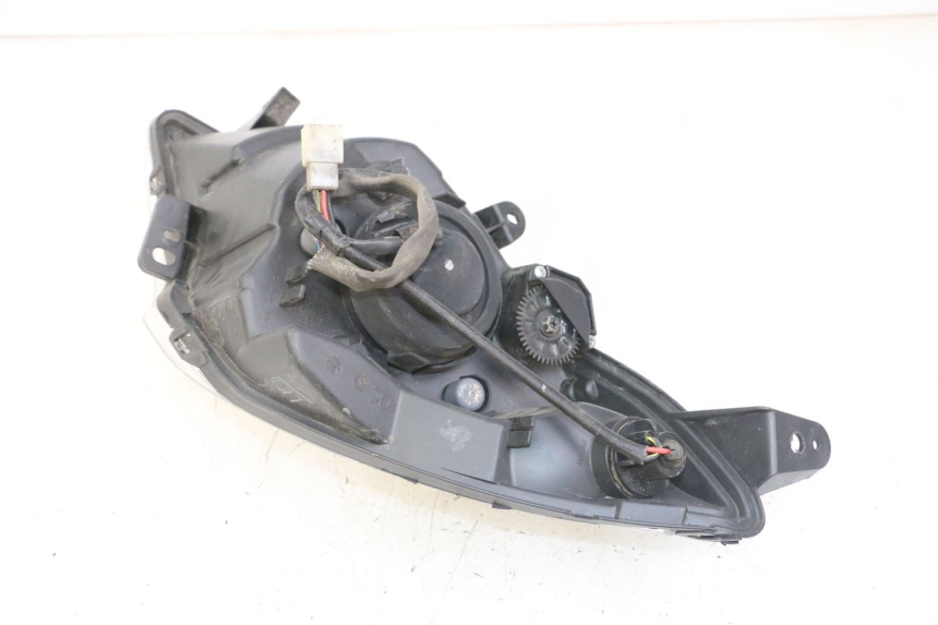 photo de KOPLAMP VOORZIJDE PEUGEOT SATELIS 125 (2013 - 2018) - Bevestigingspunten