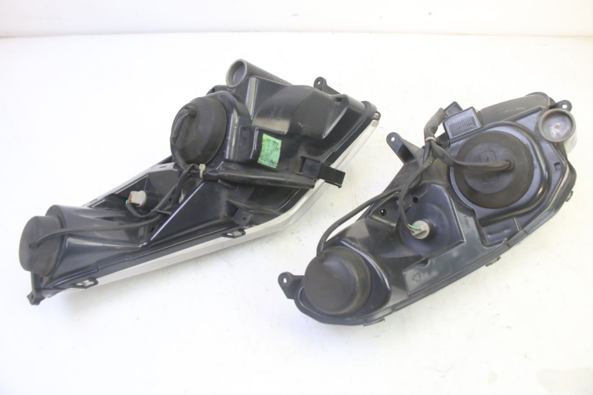 photo de VOORKOPLAMP PEUGEOT SATELIS 125 (2006 - 2009) - Staat van het oppervlak