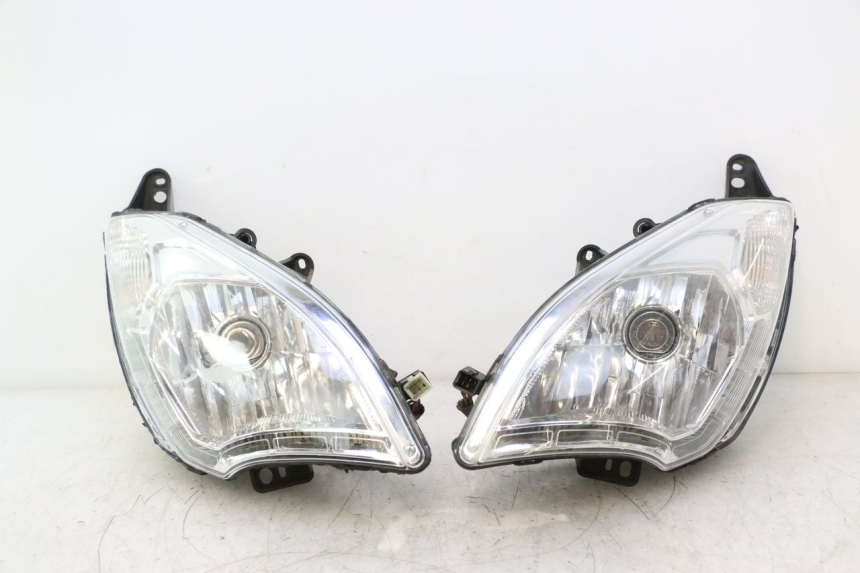 photo de KOPLAMP VOORZIJDE PEUGEOT SATELIS 125 (2013 - 2018) - Hoofdaanzicht