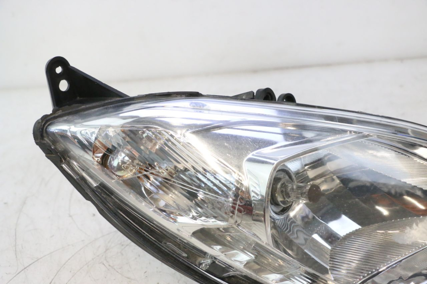 photo de KOPLAMP VOORZIJDE PEUGEOT SATELIS 125 (2013 - 2018) - Aanvullende foto