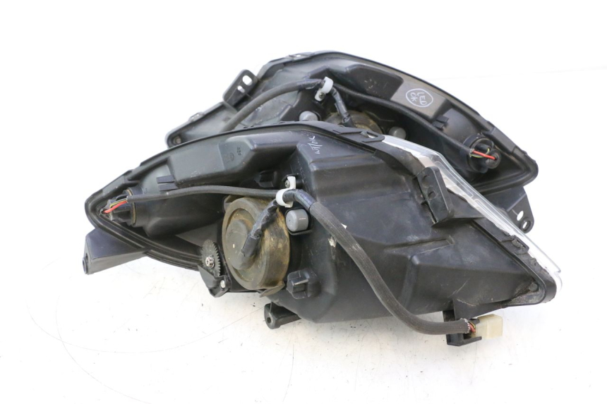 photo de KOPLAMP VOORZIJDE PEUGEOT SATELIS 125 (2013 - 2018) - Overzicht