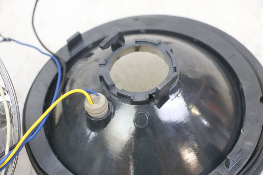 photo de VOORKOPLAMP APRILIA SCARABEO GT TOURING 125 (1999 - 2005) - Kenmerkende details