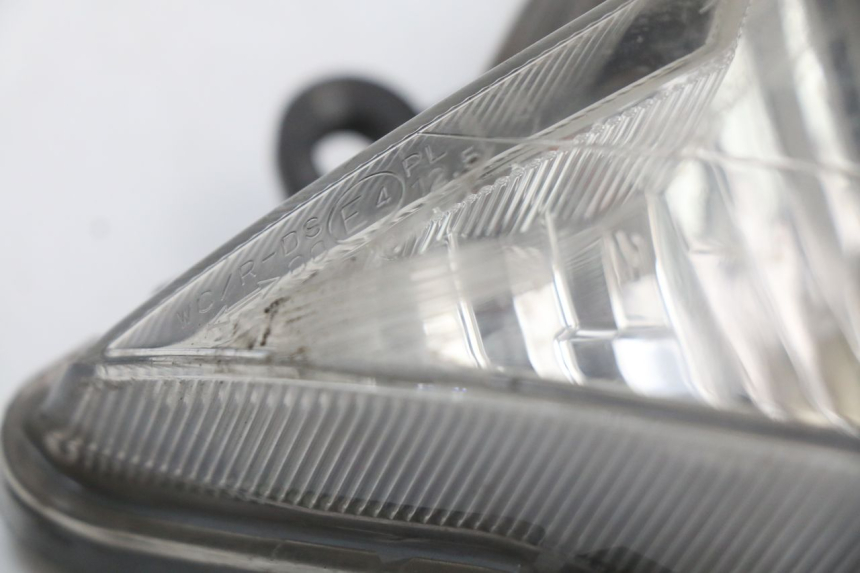 photo de VOORKOPLAMP HONDA SH ABS 125 (2012 - 2017) - Bevestigingspunten