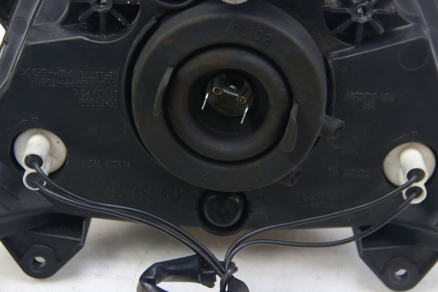 photo de VOORKOPLAMP SUZUKI SIXTEEN 125 (2008 - 2010) - Zoom op componenten