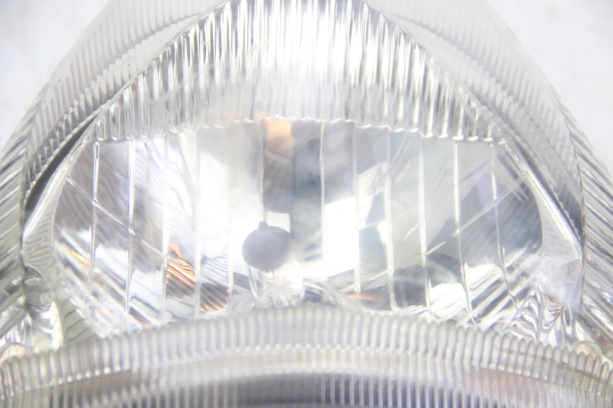 photo de VOORKOPLAMP SUZUKI SIXTEEN 125 (2008 - 2010) - Bevestigingspunten