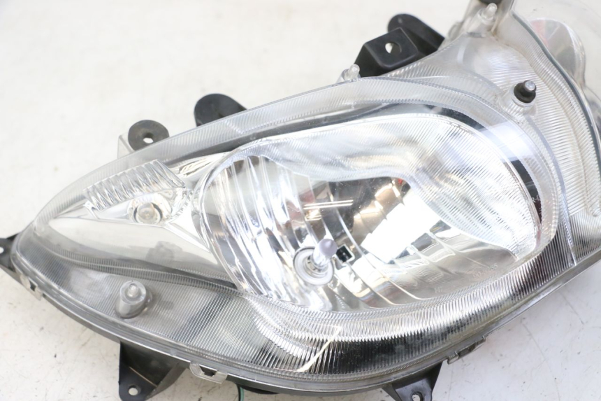 photo de VOORKOPLAMP SUZUKI BURGMAN 125 (2018 - 2021) - Detail van het onderdeel