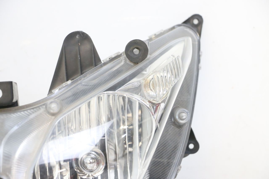 photo de VOORKOPLAMP SUZUKI BURGMAN 125 (2018 - 2021) - Detailaanzicht
