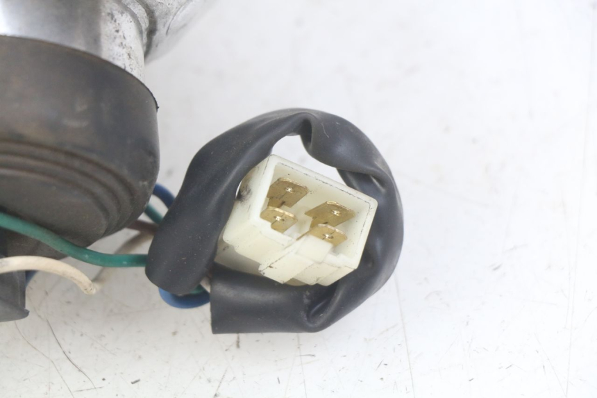 photo de KOPLAMP VOOR PEUGEOT TWEET 4T 50 (2010 - 2014) - Staat van het oppervlak