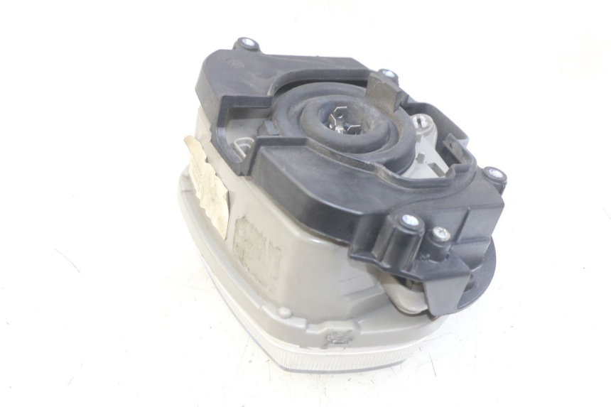 photo de VOORKOPLAMP PIAGGIO VESPA SPRINT 2T 50 (2014 - 2018) - Andere kijkhoek