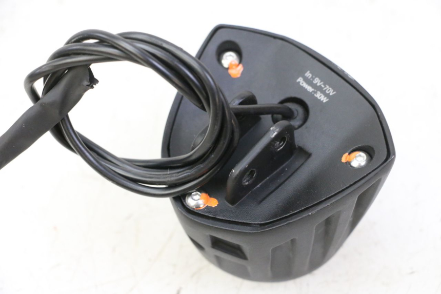 photo de VOORKOPLAMP DUALTRON VICTOR LIMITED 1 - Andere kijkhoek