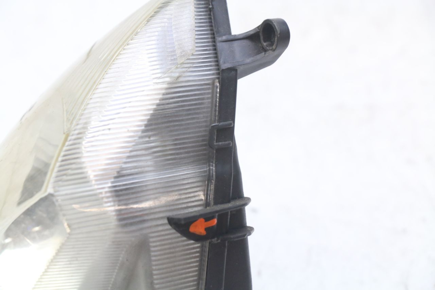 photo de VOORKOPLAMP PEUGEOT VIVACITY 125 (2010 - 2017) - Bevestigingspunten