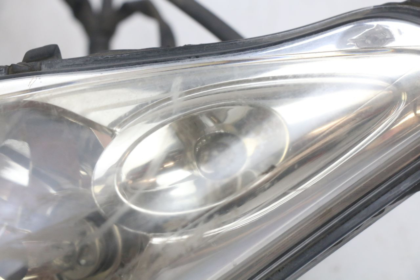 photo de VOORLICHT YAMAHA XMAX X-MAX 125 (2006 - 2009) - Kenmerkende details