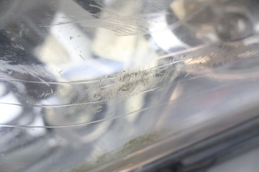 photo de VOORLICHT YAMAHA XMAX X-MAX 125 (2006 - 2009) - Focus op structuur