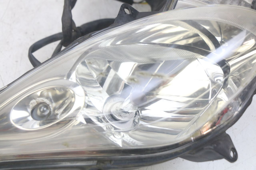 photo de VOORLICHT YAMAHA XMAX X-MAX 125 (2006 - 2009) - Alternatieve hoek