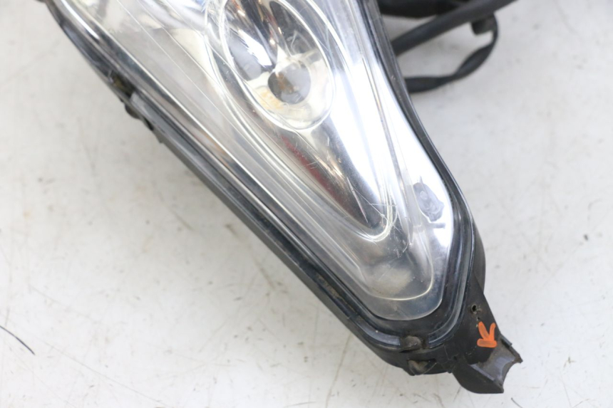 photo de VOORLICHT YAMAHA XMAX X-MAX 125 (2006 - 2009) - Bevestigingspunten
