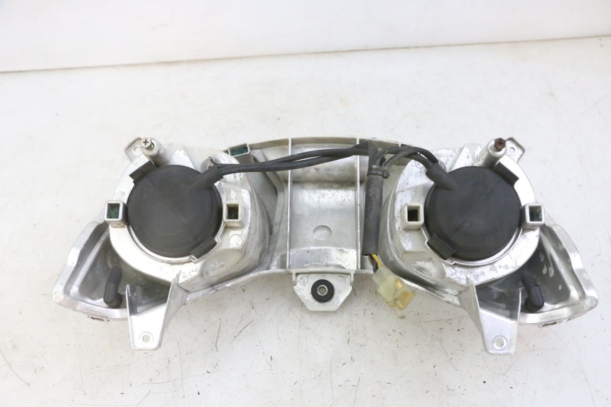 photo de VOORLICHT YAMAHA X-MAX XMAX 125 (2010 - 2013) - Technische close-up