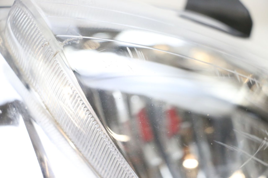 photo de VOORLICHT YAMAHA XMAX X-MAX 125 (2006 - 2009) - Detail van het onderdeel