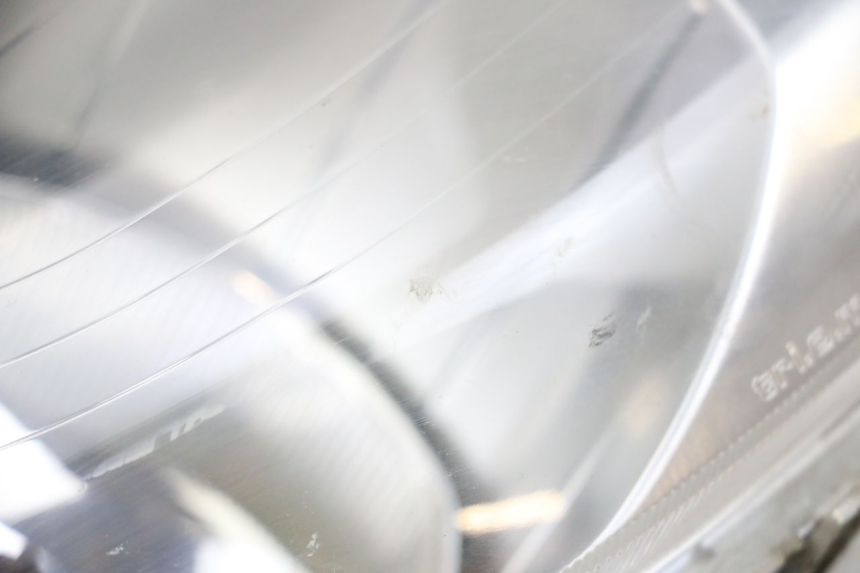 photo de VOORLICHT YAMAHA X-MAX XMAX 125 (2010 - 2013) - Technische close-up