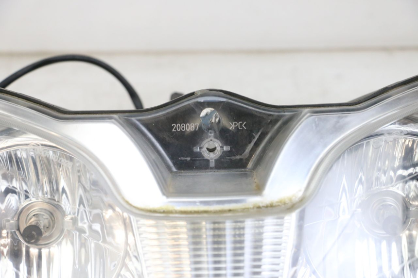 photo de VOORKOPLAMP PIAGGIO X8 125 (2004 - 2007) - Kenmerkende details