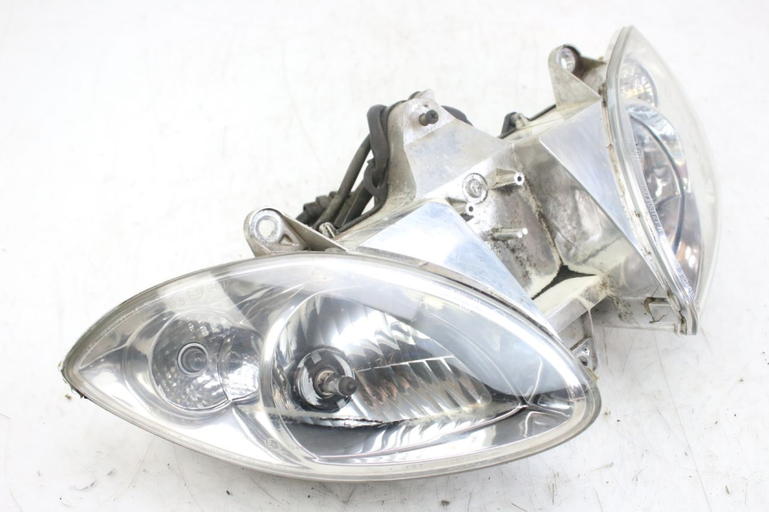 photo de VOORKOPLAMP PIAGGIO X9 EVOLUTION 250 (2003 - 2007) - Bevestigingspunten