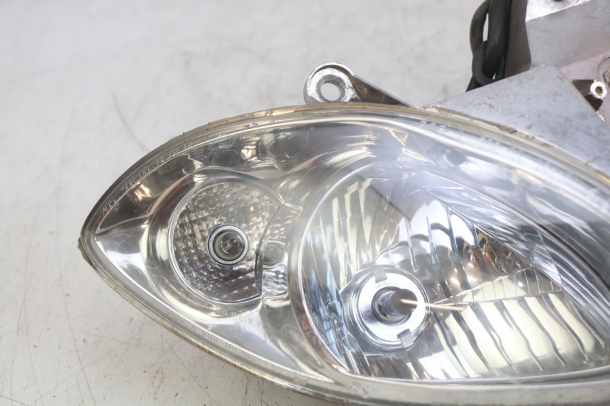 photo de VOORKOPLAMP PIAGGIO X9 EVOLUTION 125 (2003 - 2007) - Staat van het oppervlak