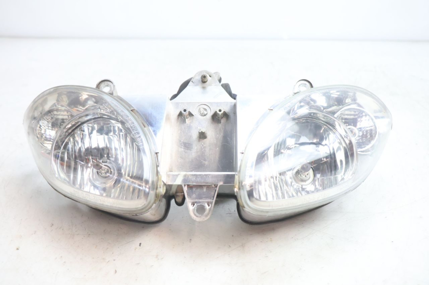 photo de VOORKOPLAMP PIAGGIO X9 EVOLUTION 125 (2003 - 2007) - Bevestigingspunten