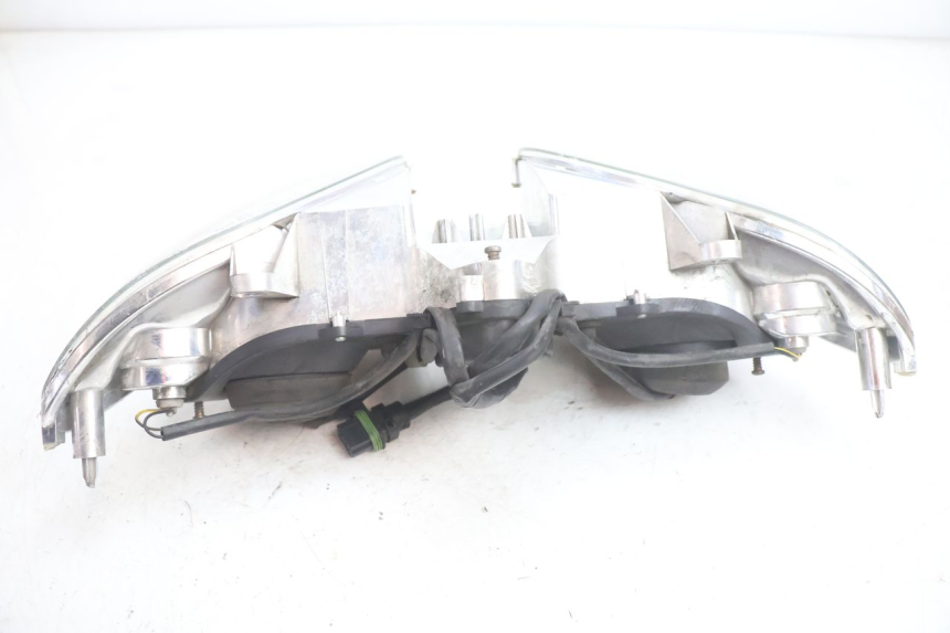 photo de VOORKOPLAMP PIAGGIO X9 EVOLUTION 125 (2003 - 2007) - Staat van het oppervlak